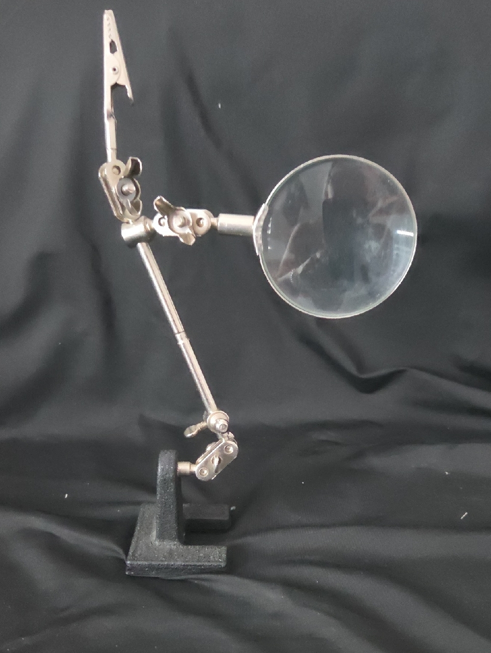 Adjustable Helping Hands Magnifier with Alligator Clip - Silver